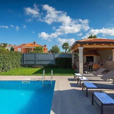 Sime Holiday home *