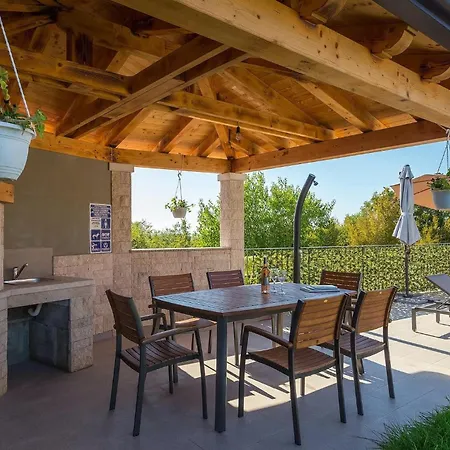 Sime Holiday home *